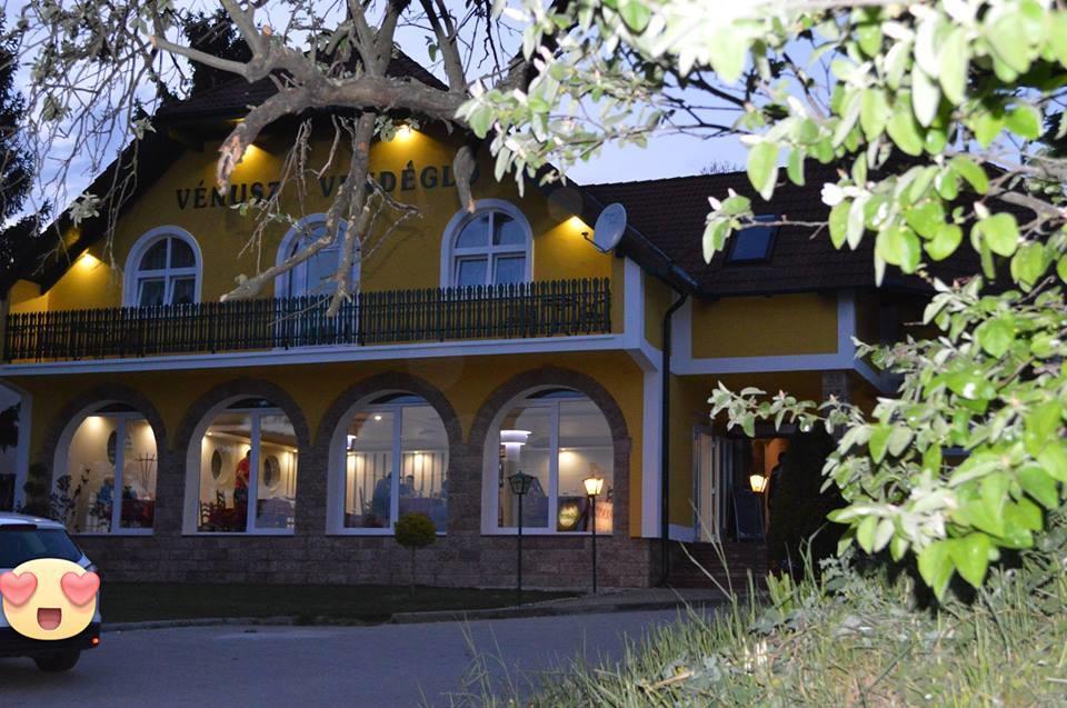 Venusz Panzio Es Vendeglo Bed and Breakfast Bagod Buitenkant foto